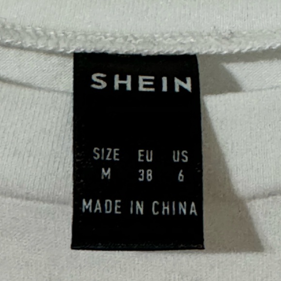 Oversized T-Shirt Everything Will Be Okay! - Picture 5 of 5